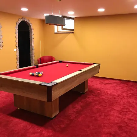 Royal * كيستاي